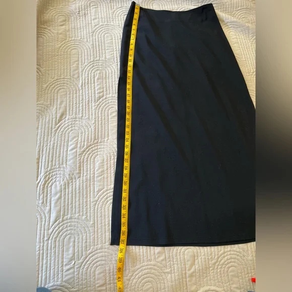 Theory for Bergdorf Goodman black maxi skirt. Side slits/wool blend/vintage 6/8